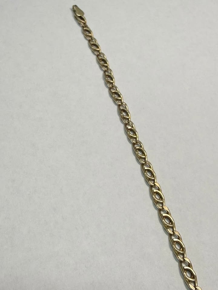 PULSERA HECHURA ESPECIAL EN ORO DE 10 K 18 CM 2.2 GR