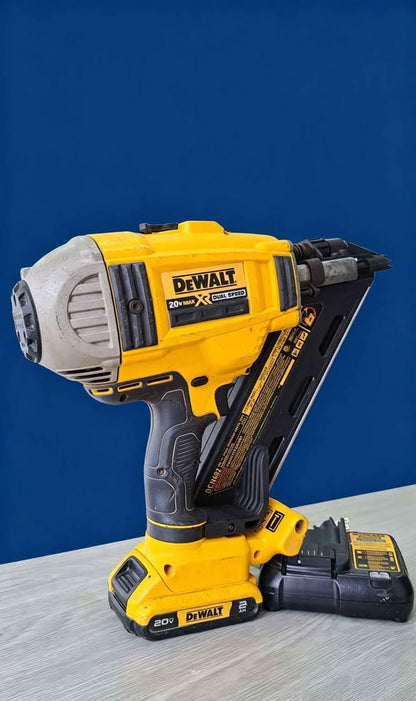 CLAVADORA DEWALT