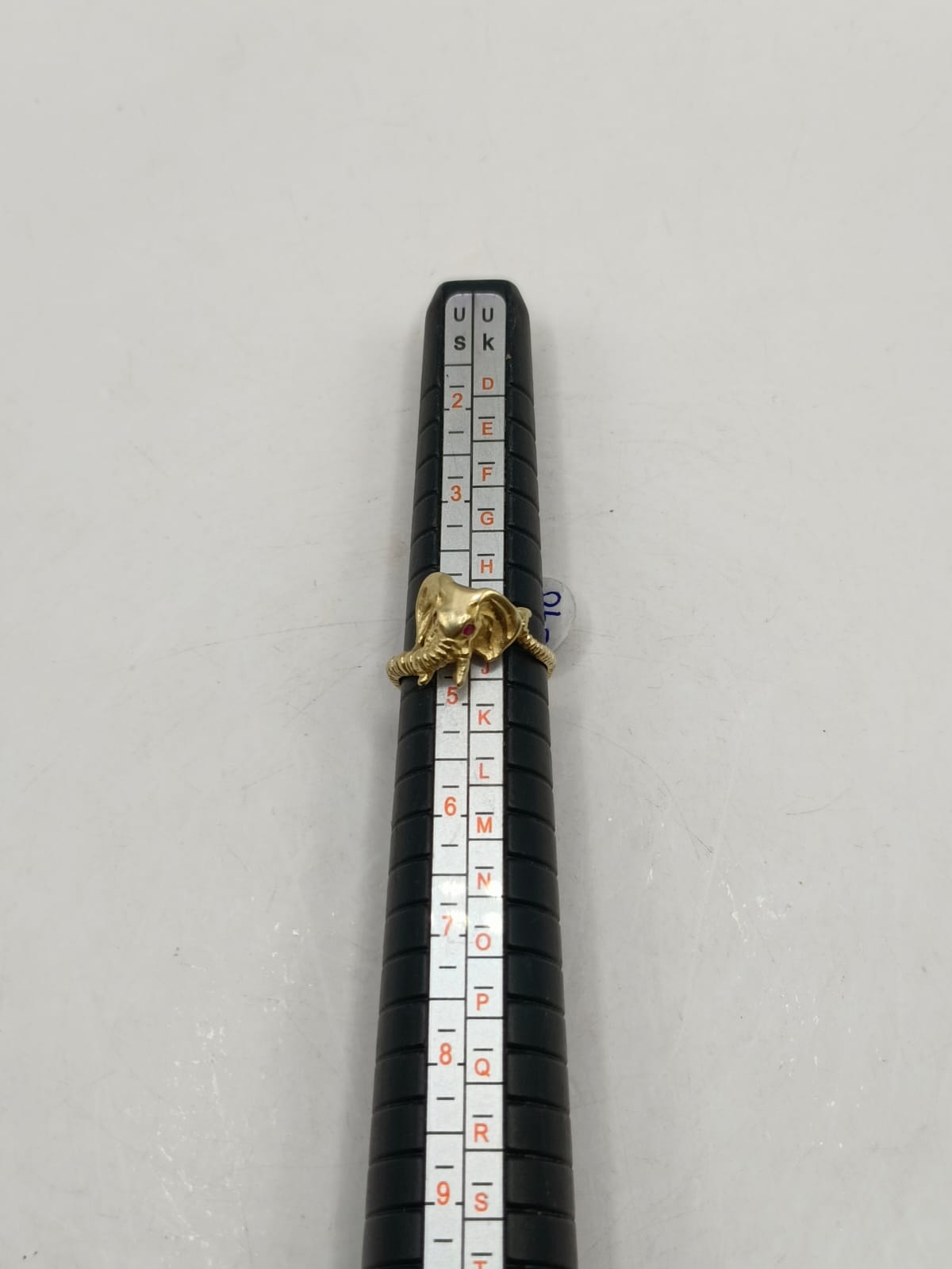 Anillo Elefante ORO 14k peso 2.3gr, usado