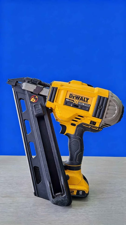 CLAVADORA DEWALT