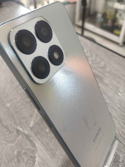 Honor x8a 128GB 4RAM liberado, usado