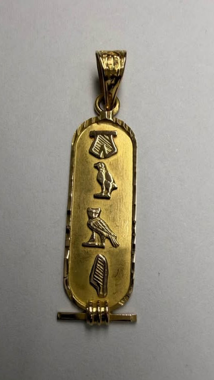 ✨ Dije de Oro 18K con diseño de jeroglíficos ✨