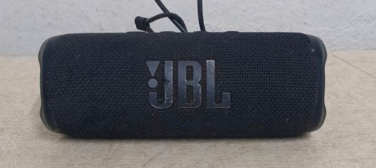 Bocina recargable JBL flip 6, usado