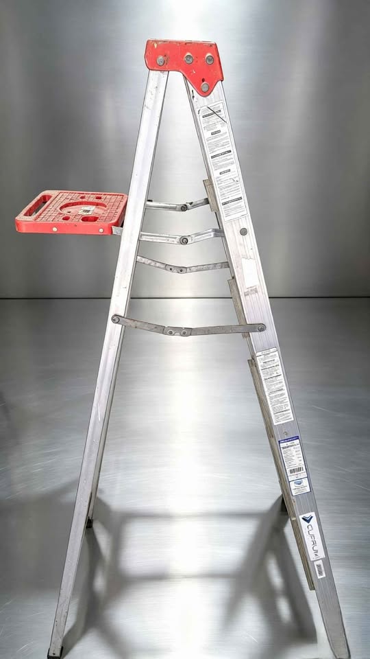 ESCALERA CUPRUM DE 5 PELDAÑOS