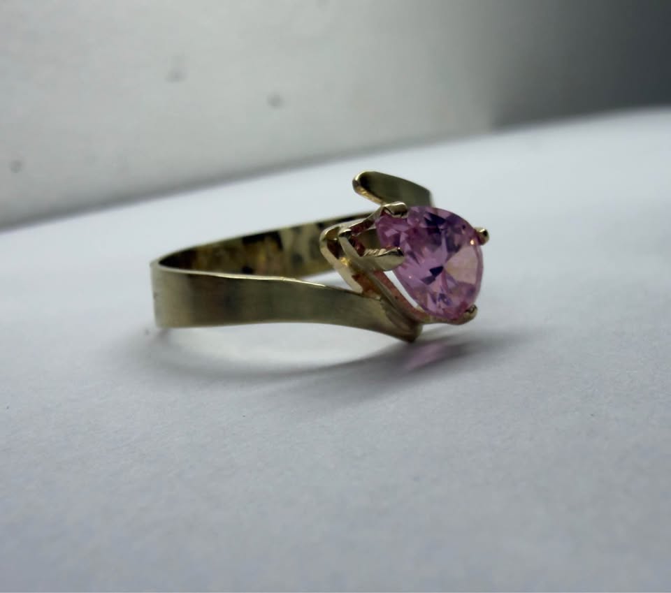 💗 Anillo de Oro 10K con Piedra Rosa | 2.6 g | Talla #9