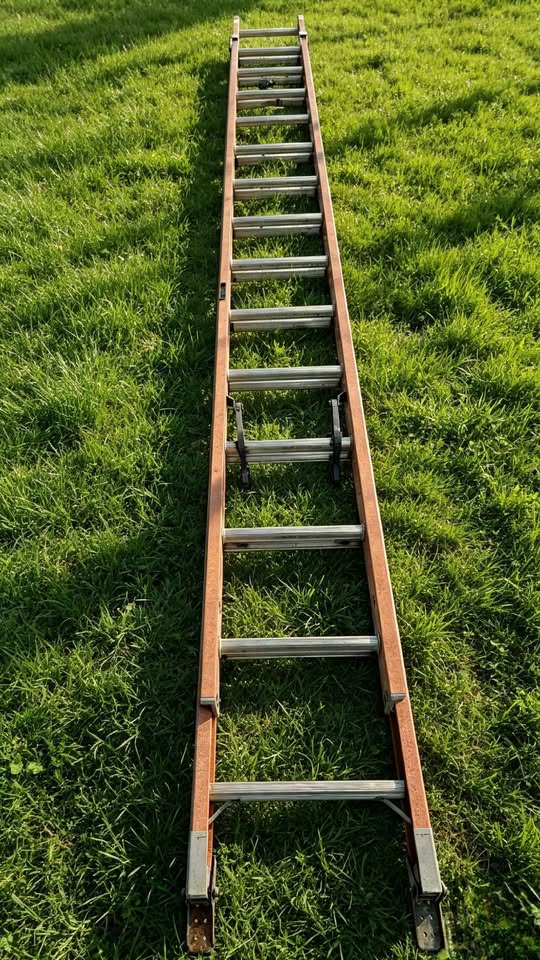 ESCALERA CUPRUM DE 24 PELDAÑOS