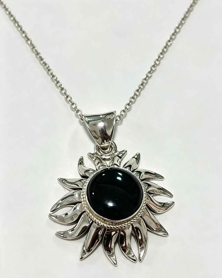 Plata Dije con sintético negro .925 20.6g
