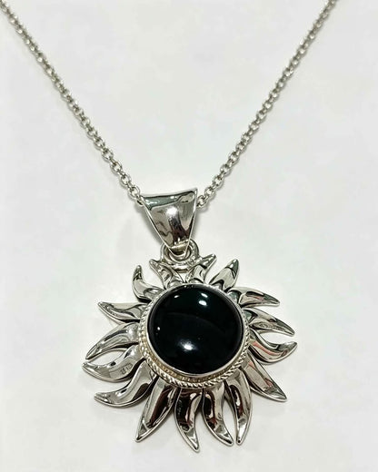Plata Dije con sintético negro .925 20.6g