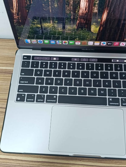 ✨ MacBook Pro 2020 – 16 GB RAM / 245 GB SSD ✨ USADA