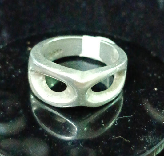 Anillo diseño disfraz #6.5 PLATA 925 peso 7.5gr, usado