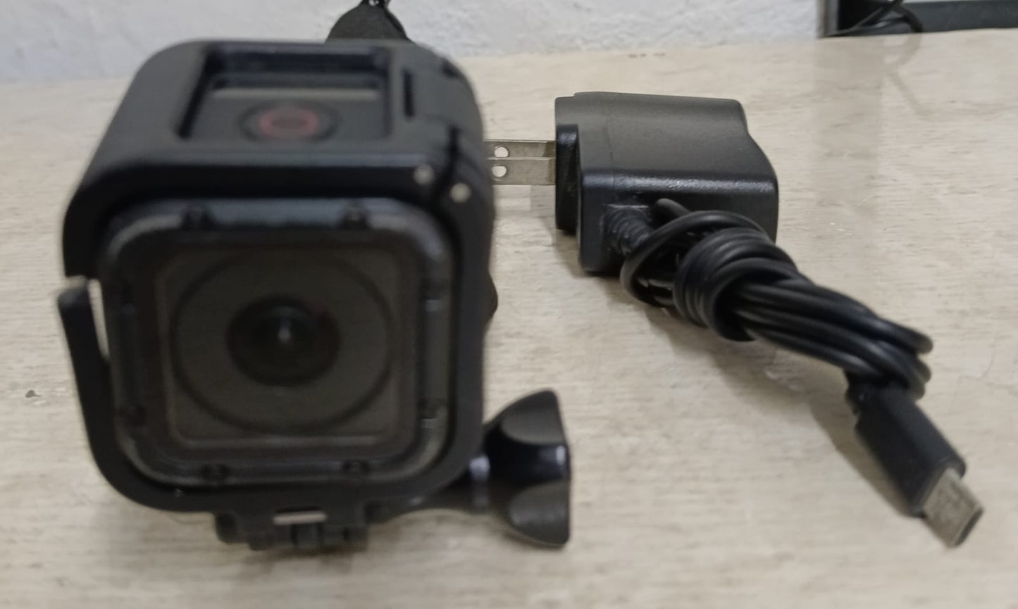 Camara GOPRO bea hero sensasion con cargador, usado