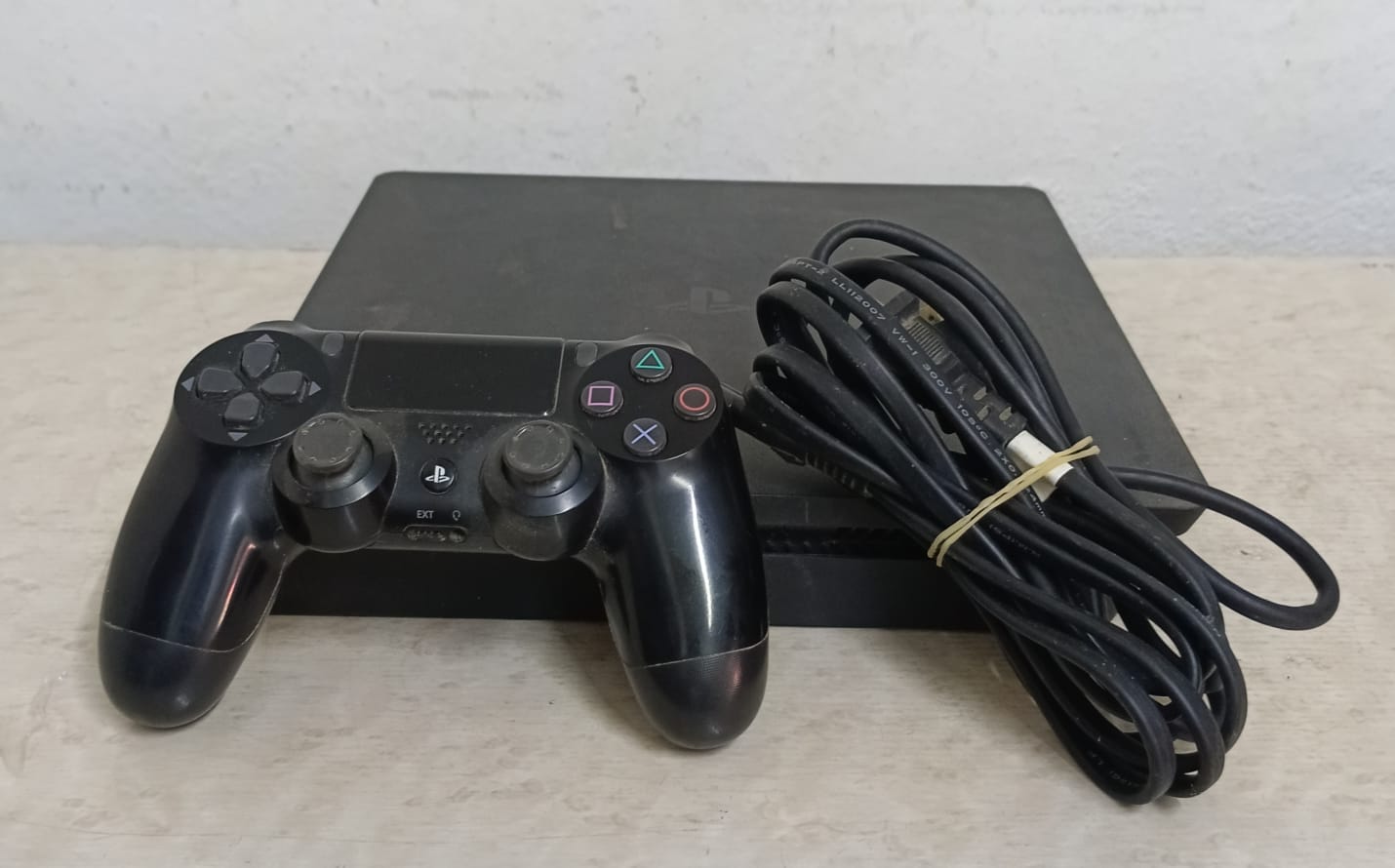 Consola de videojuego PLAY STATION 4 SONY, usado