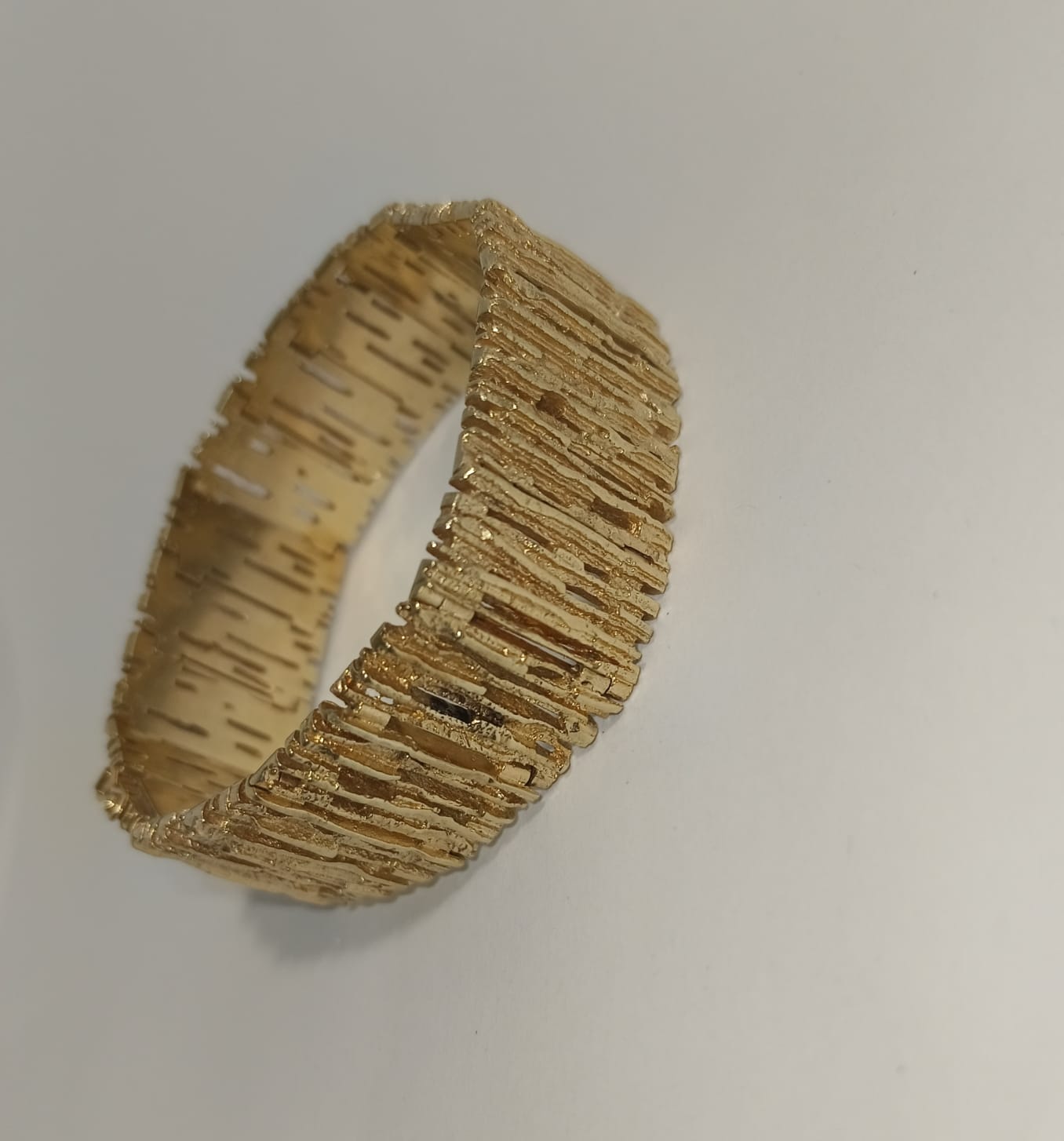 BRAZALETE DE ORO 14 K PESO 75.80GRS TEXTURIZADA 💛