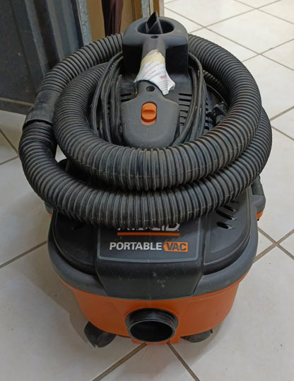 Aspiradora RIDGID 4 GALONES, usado