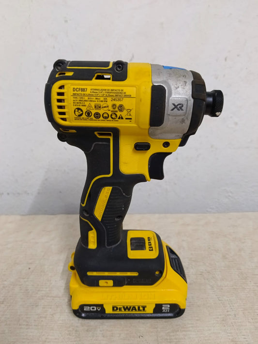 Atornillador inalambrico DEWALT dcf887, usado