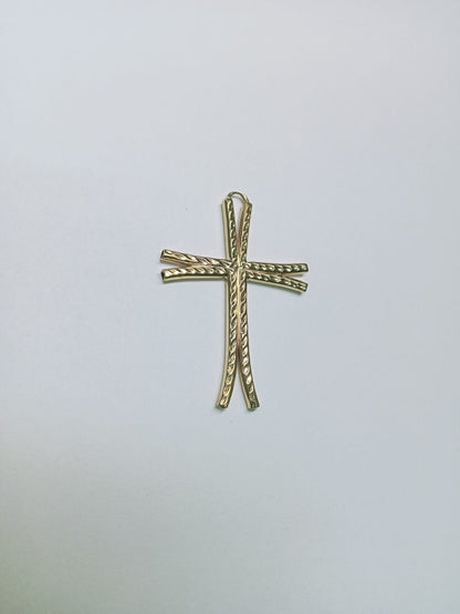 Dije de Oro 10K Diseño Cruz