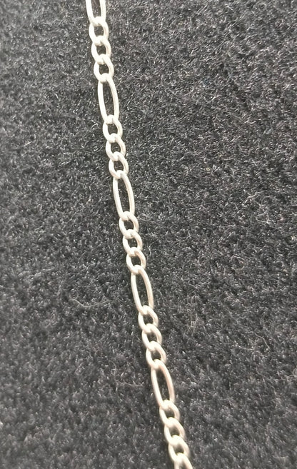 Cadena con dije PLATA 925 peso 3.8gr, usado