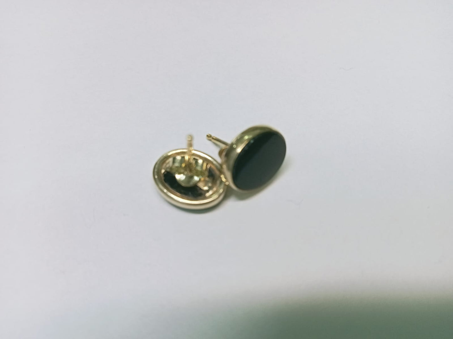 par aretes broqueles 14k- diseño piedra negra