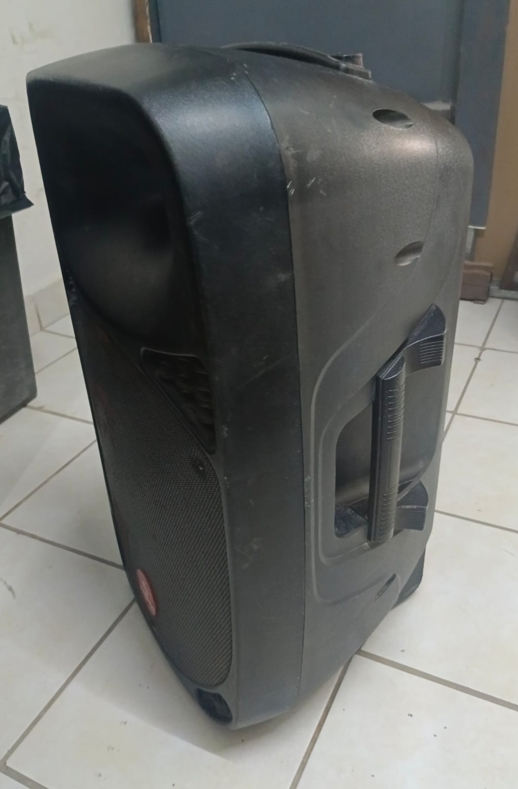 Bocina Amplificada STEREN baf1545, usado