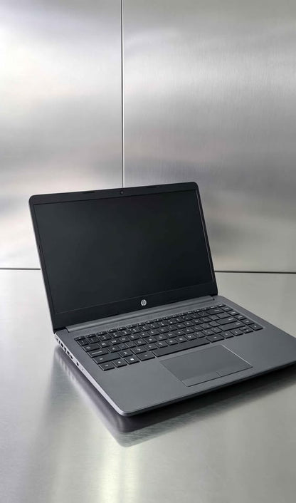 LAPTOP HP RYZEN 3 245 SSD 8 RAM