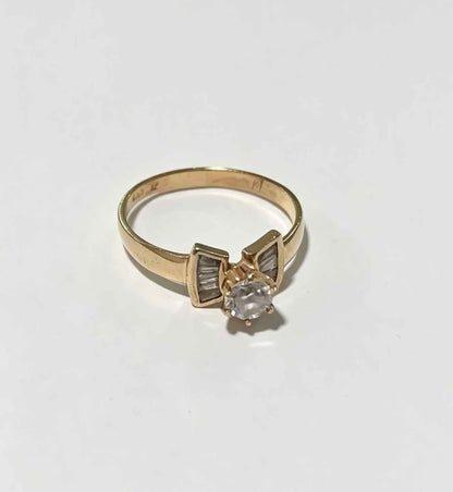 Oro anillo de moño 10k 1.4g