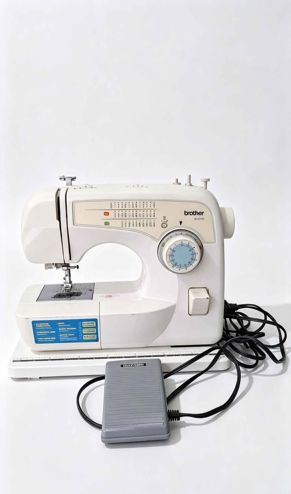MAQUINA DE COSER BROTHER