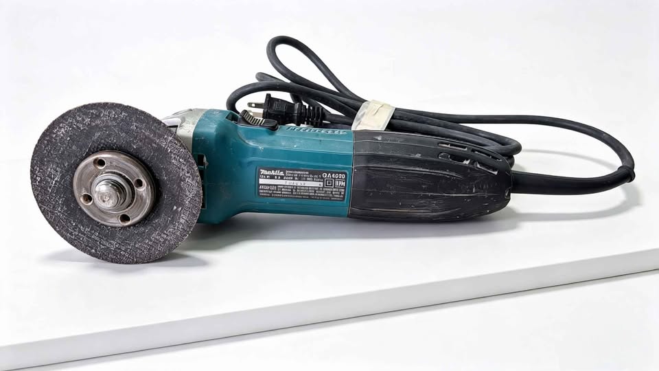 ESMERIL MAKITA GA4530