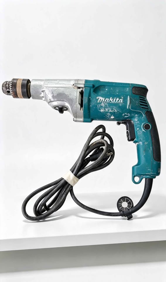 TALADRO MAKITA HP2050
