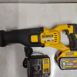 SIERRA SOSO DEWALT PILA Y CARGADOR