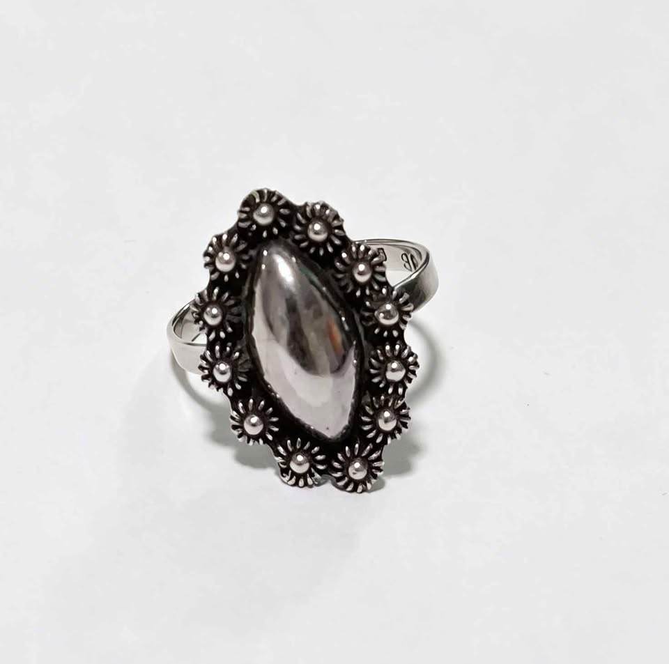 Plata anillo flor .925 3.7g