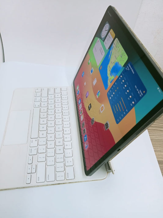 Tablet iPad pro 5tha generacion 128 gb 12-9 inch
