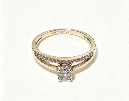 Oro anillo con zirconia #7 10k 1.5g
