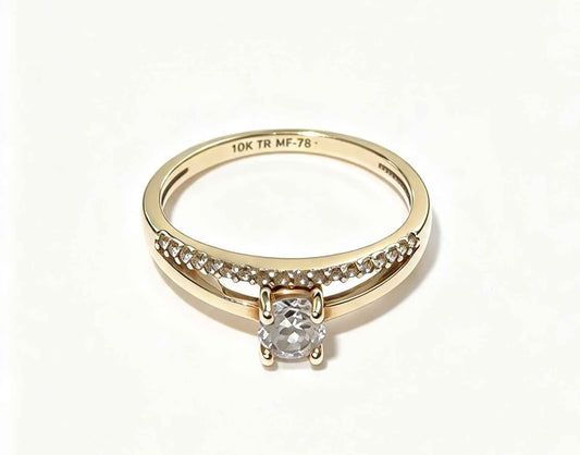 Oro anillo con zirconia #7 10k 1.5g