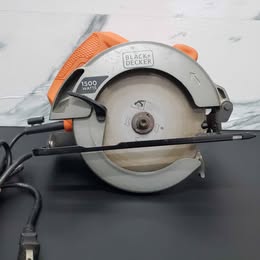 🛠️🔥 SIERRA CIRCULAR BLACK+DECKER | CON DISCO DE CORTE 🔥🛠️