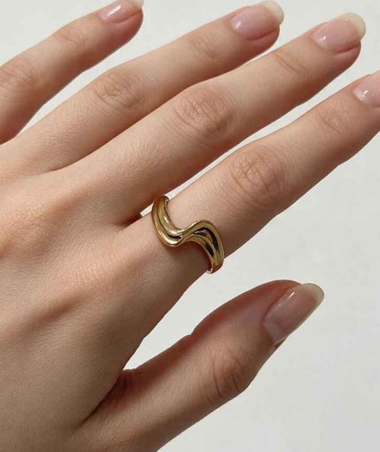 Oro anillo diseño especial #6 10k 2g