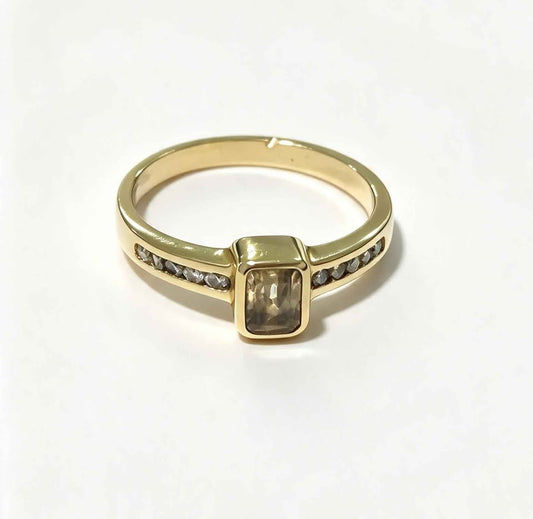Oro anillo t solitario #7 10k 3.6g