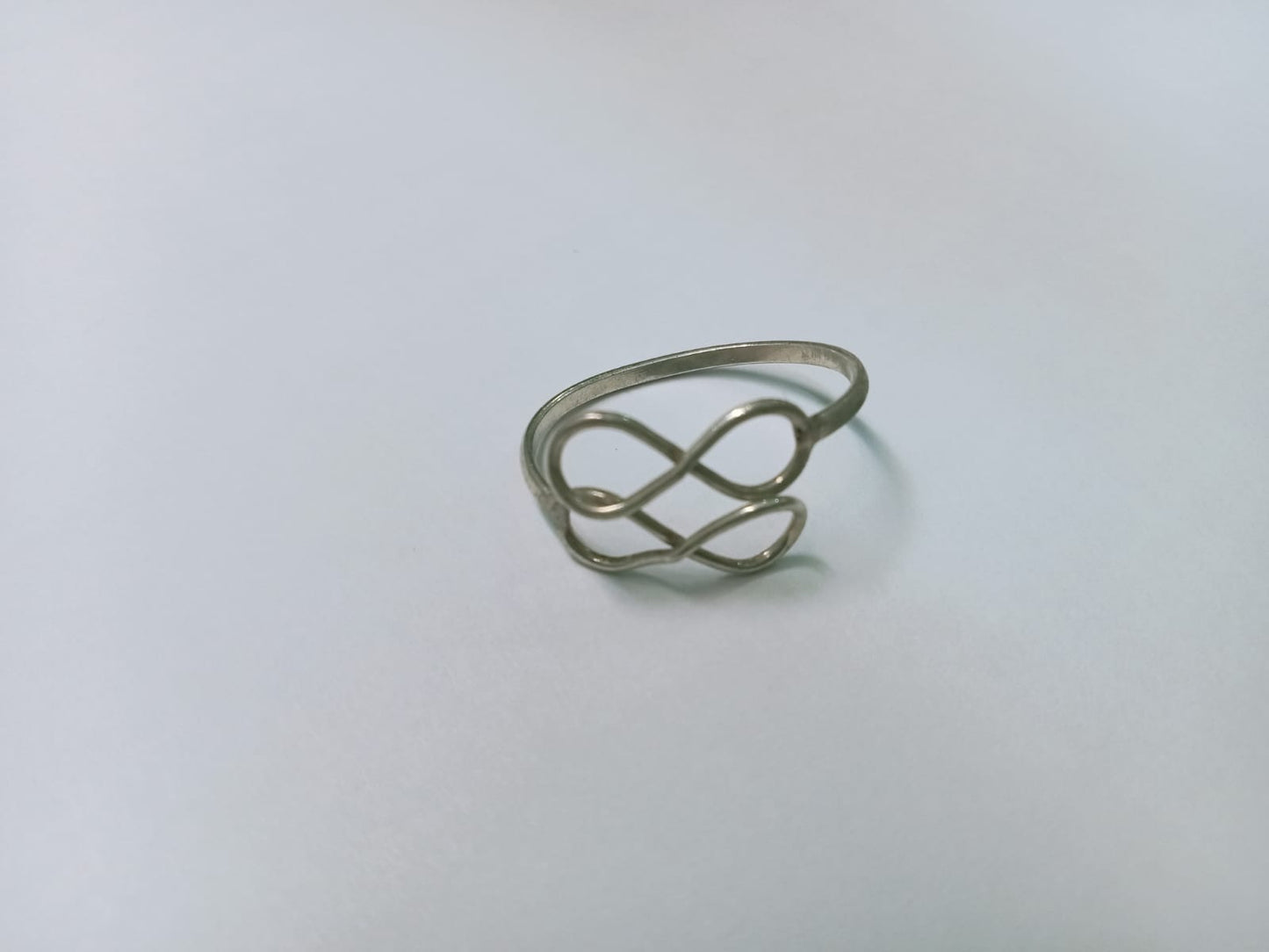 💍 Anillo de Plata con Diseño de Infinito