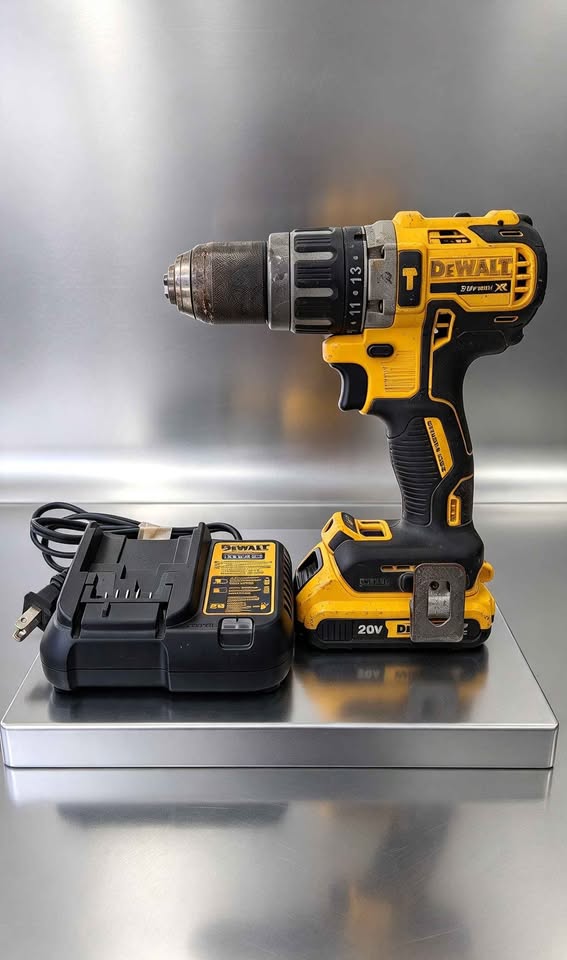 TALADRO PERCUTOR INALAMBRICO DEWALT
