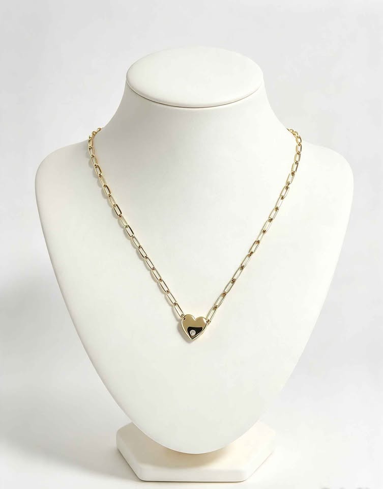 Oro collar con Dije de corazón 23 cm de largo 10k 3.2g