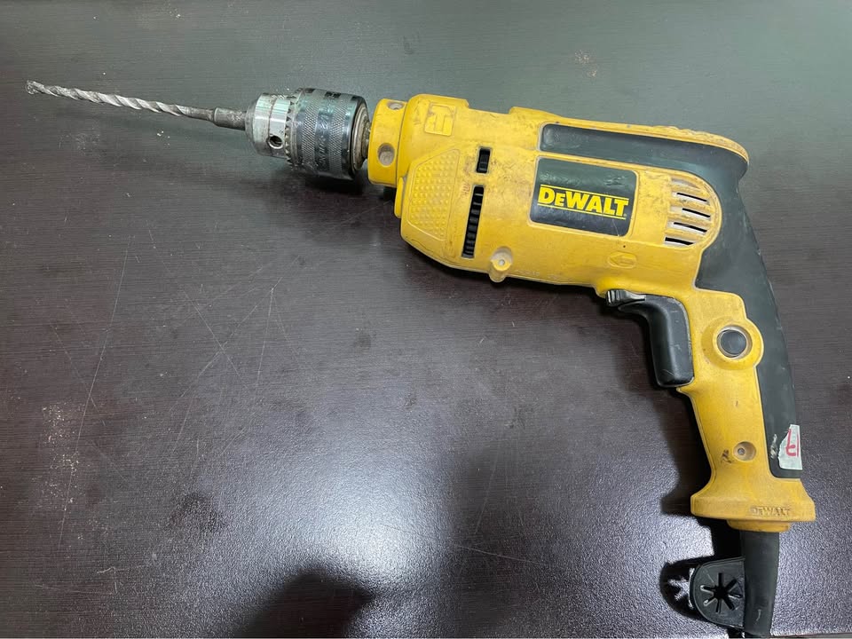 Taladro Percutor Dewalt-USADO