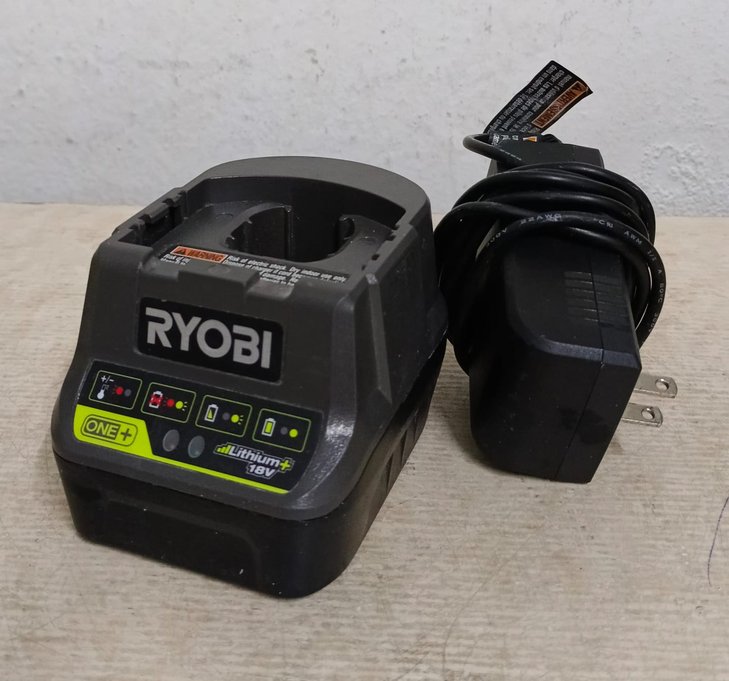 Kit de taladros inalambricos RYOBI, usado