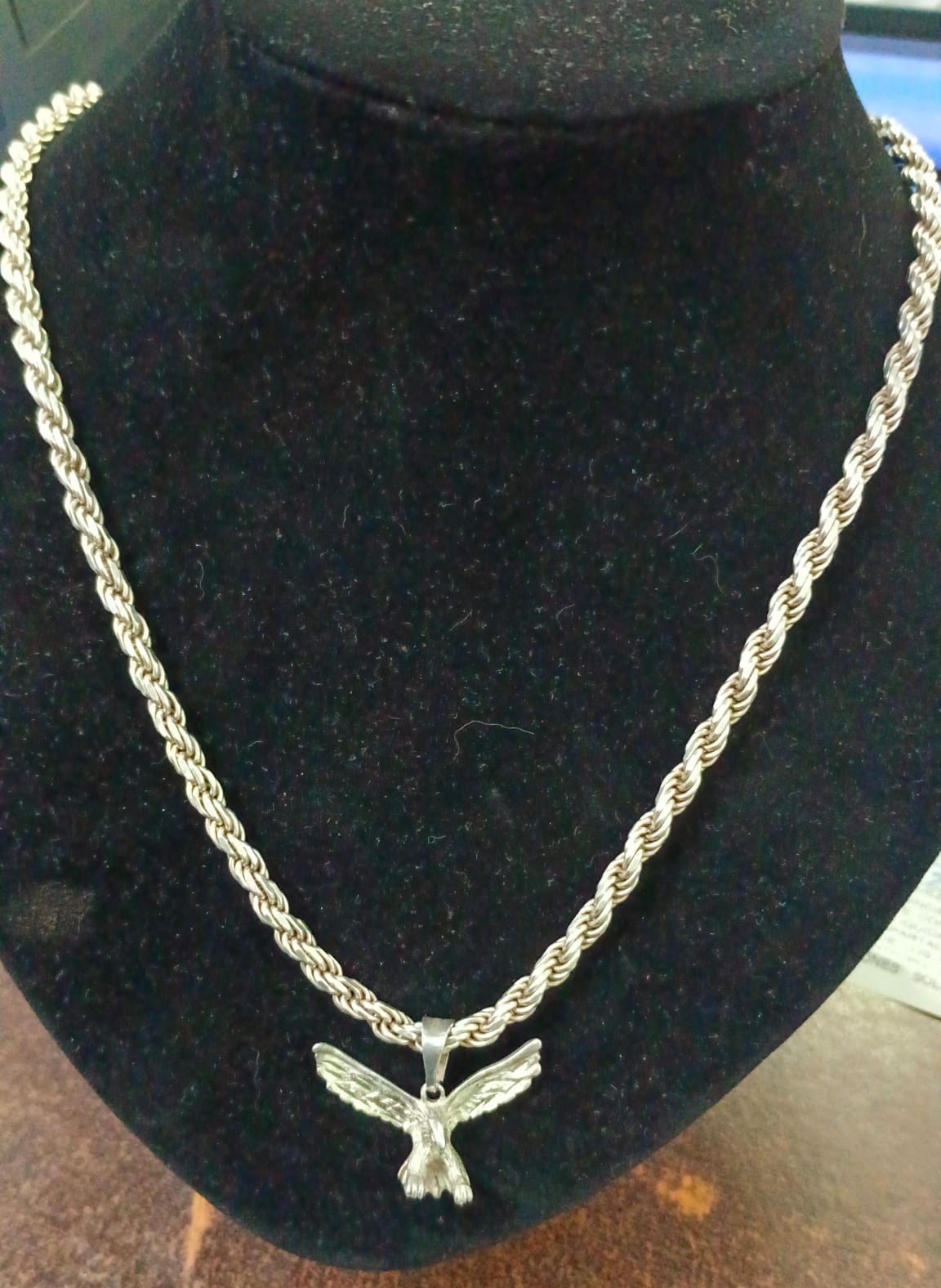 Cadena torzal con dije de aguila PLATA 925 peso 48.8gr, usado