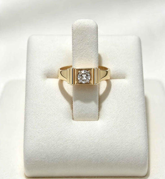 Oro anillo con piedra #8 10k 2.5g USADO