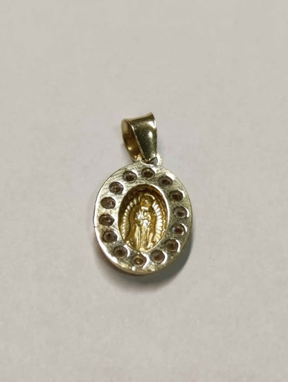 Oro medalla religiosa 10k 0.2g largo 1.5cm ancho 1cm USADA
