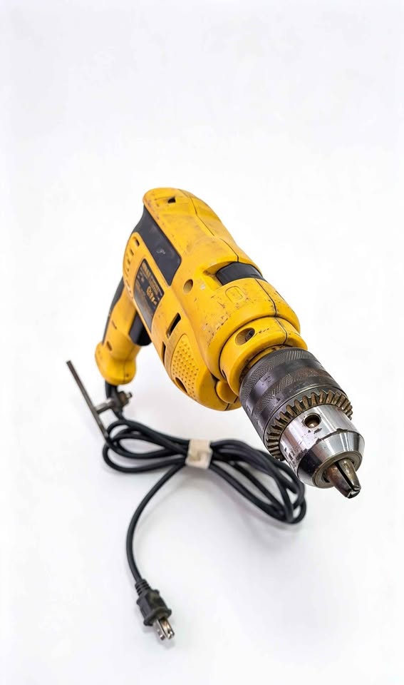 TALADRO DEWALT DWD024