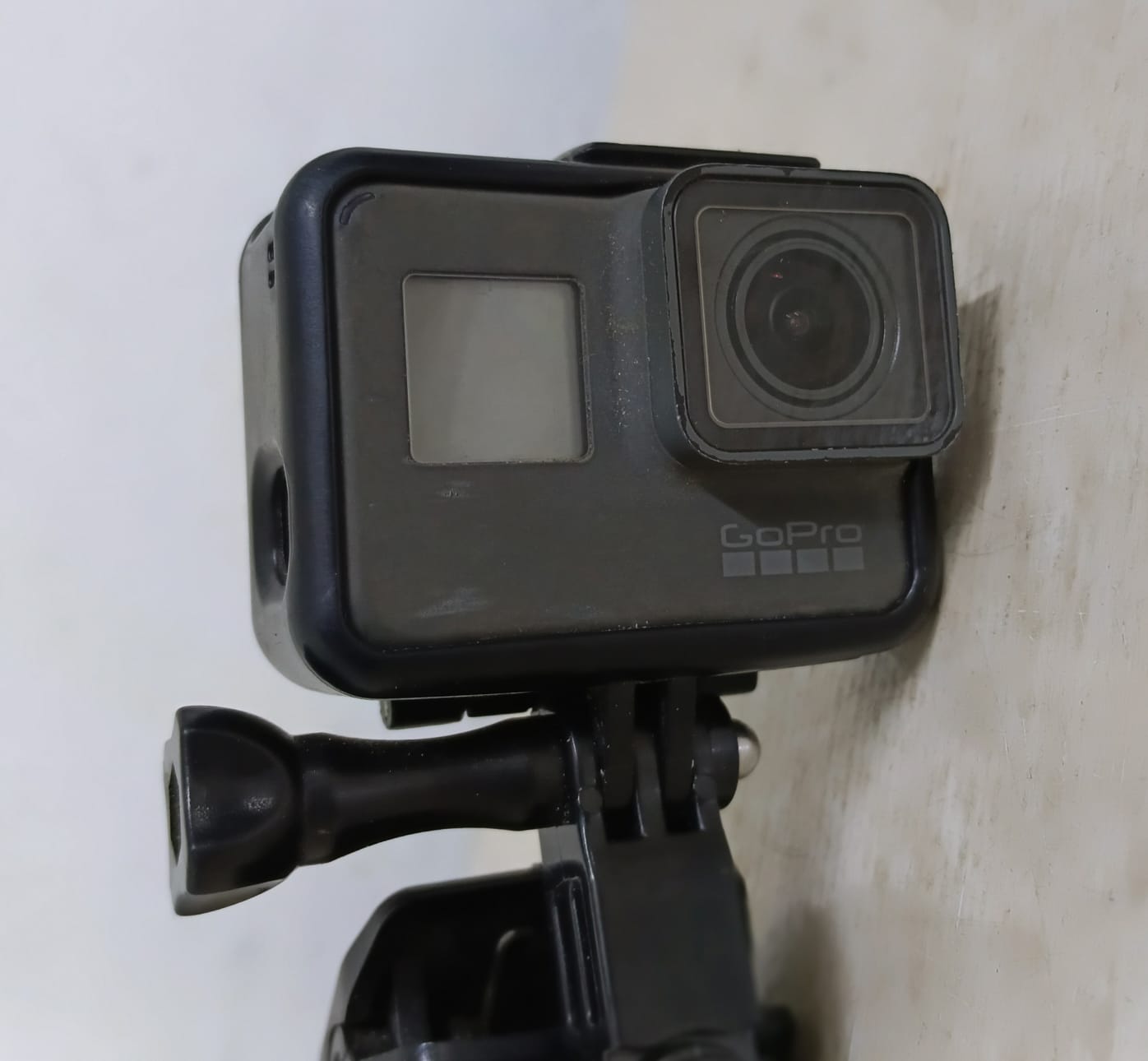 Camara GO PRO 5 black con base , usado