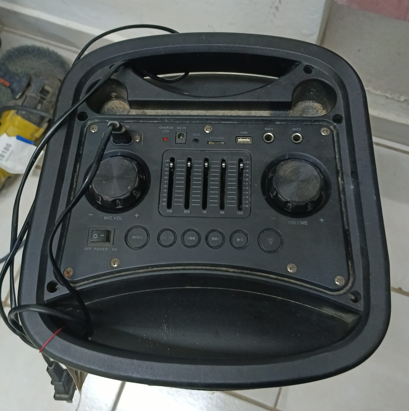 Bocina Recargable Misik mb2240, usado