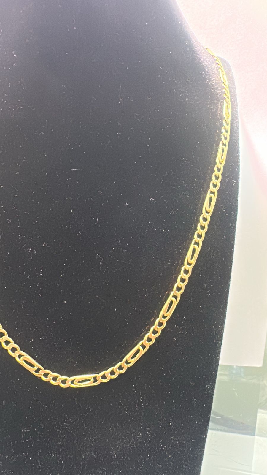 Cadena de oro sólido 18k diseño escalera 32cm largo 20.7gr