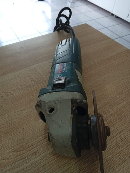 🔹 Esmeriladora Angular Bosch GWS 670
