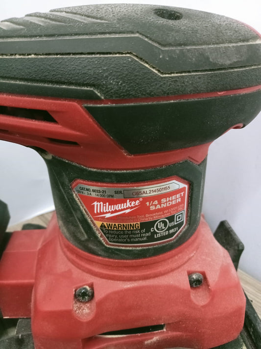 🛠️ Lijadora Milwaukee / 6033-21